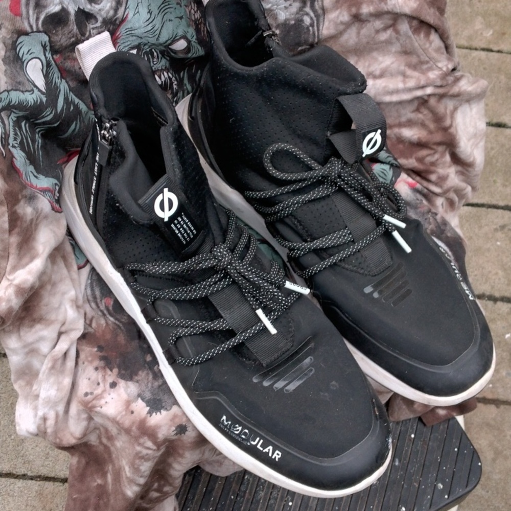 Croop creeper sneaks